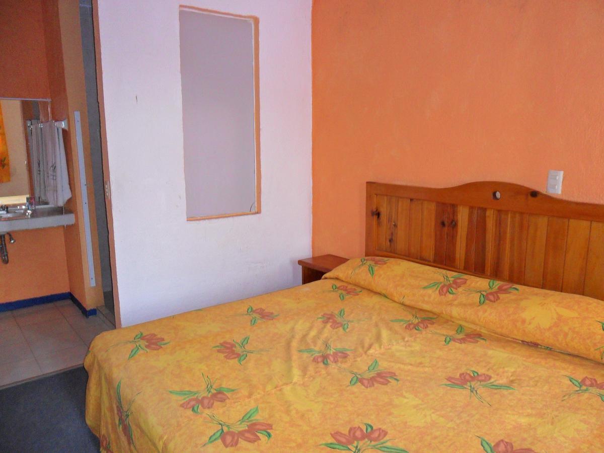 Hotel Las Cabanas San Felipe del Progreso Kültér fotó